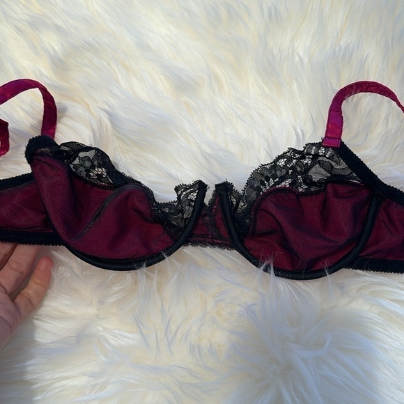 Victoria’s Secret Gold Label 90s pink satin black lace bra likenew Deadstock 34B - Picture 6 of 8